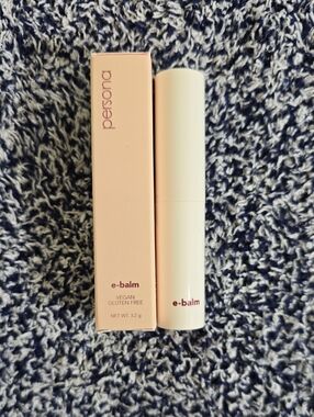 Persona e-balm Moisturizing Lip Balm - Manifest